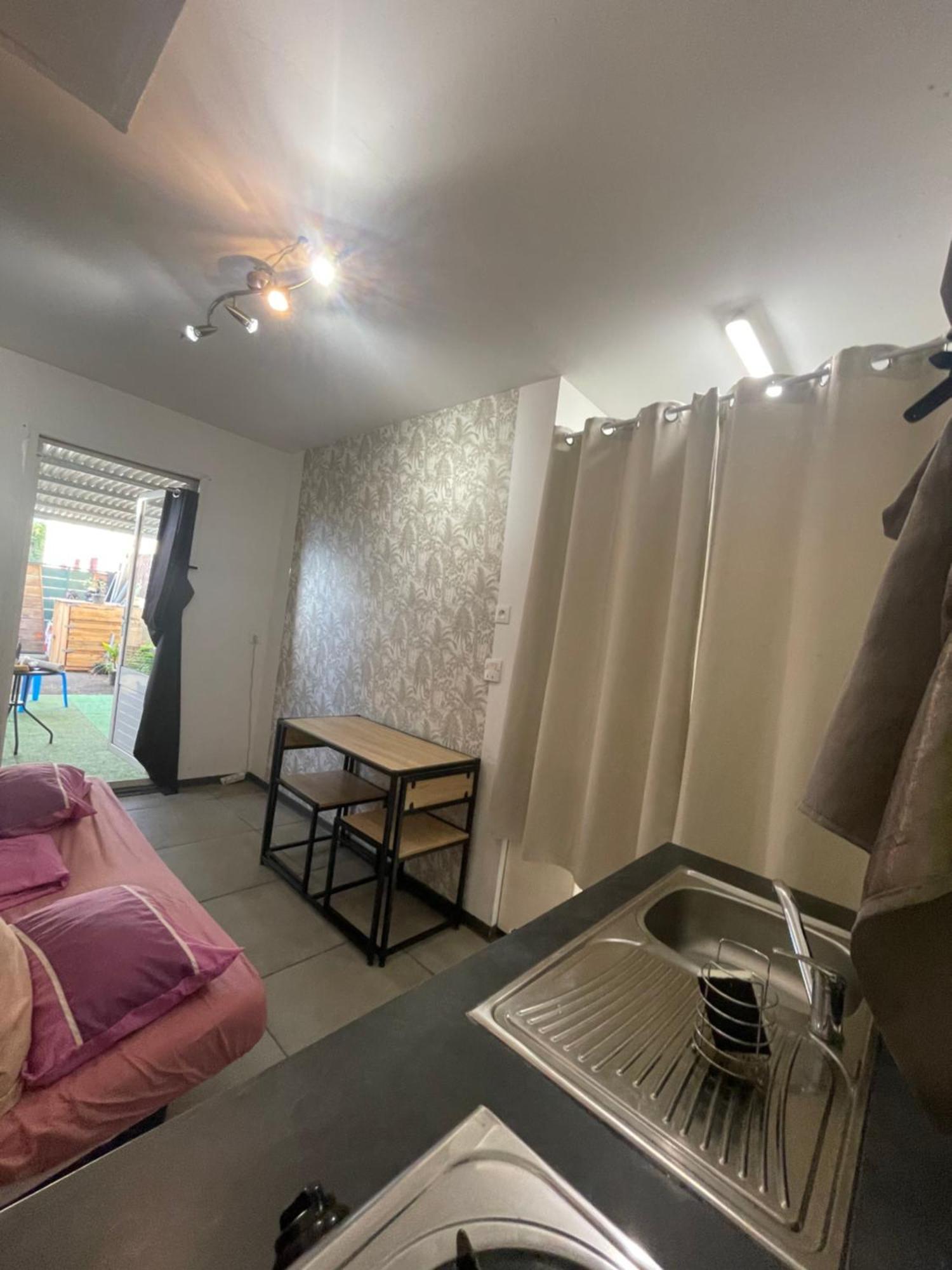 Mobilhome Pour 2 Personnes Le Tampon Zewnętrze zdjęcie
